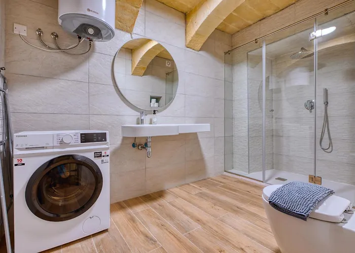 Charming, Modern Duplex In Center Jmba1-1 * Valletta